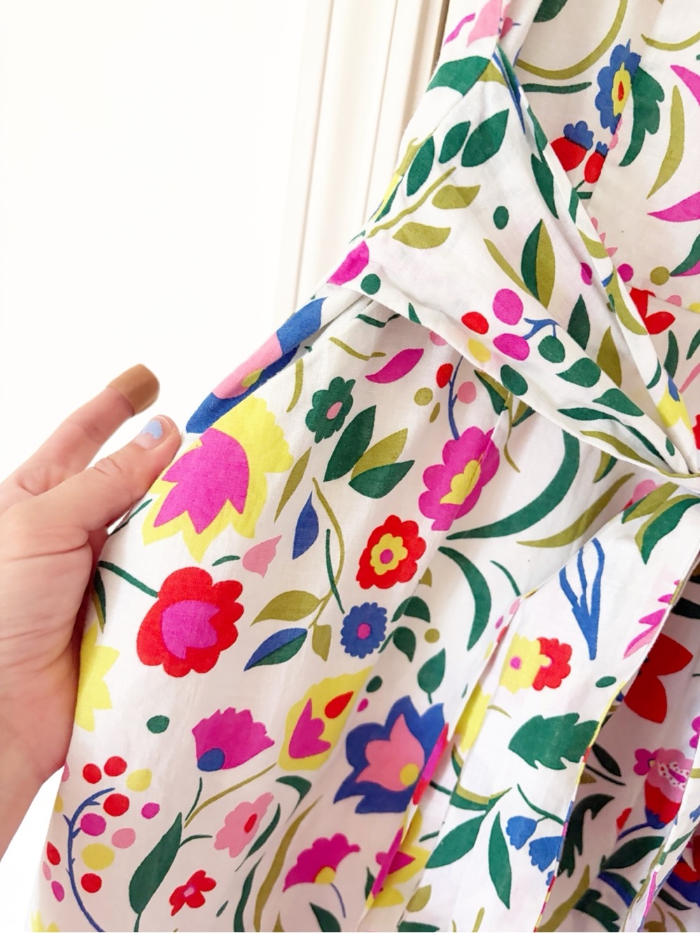 Boden • 8• Floral Tie-Waist V-Neck Linen Blend Midi Dress - Picture 6 of 11
